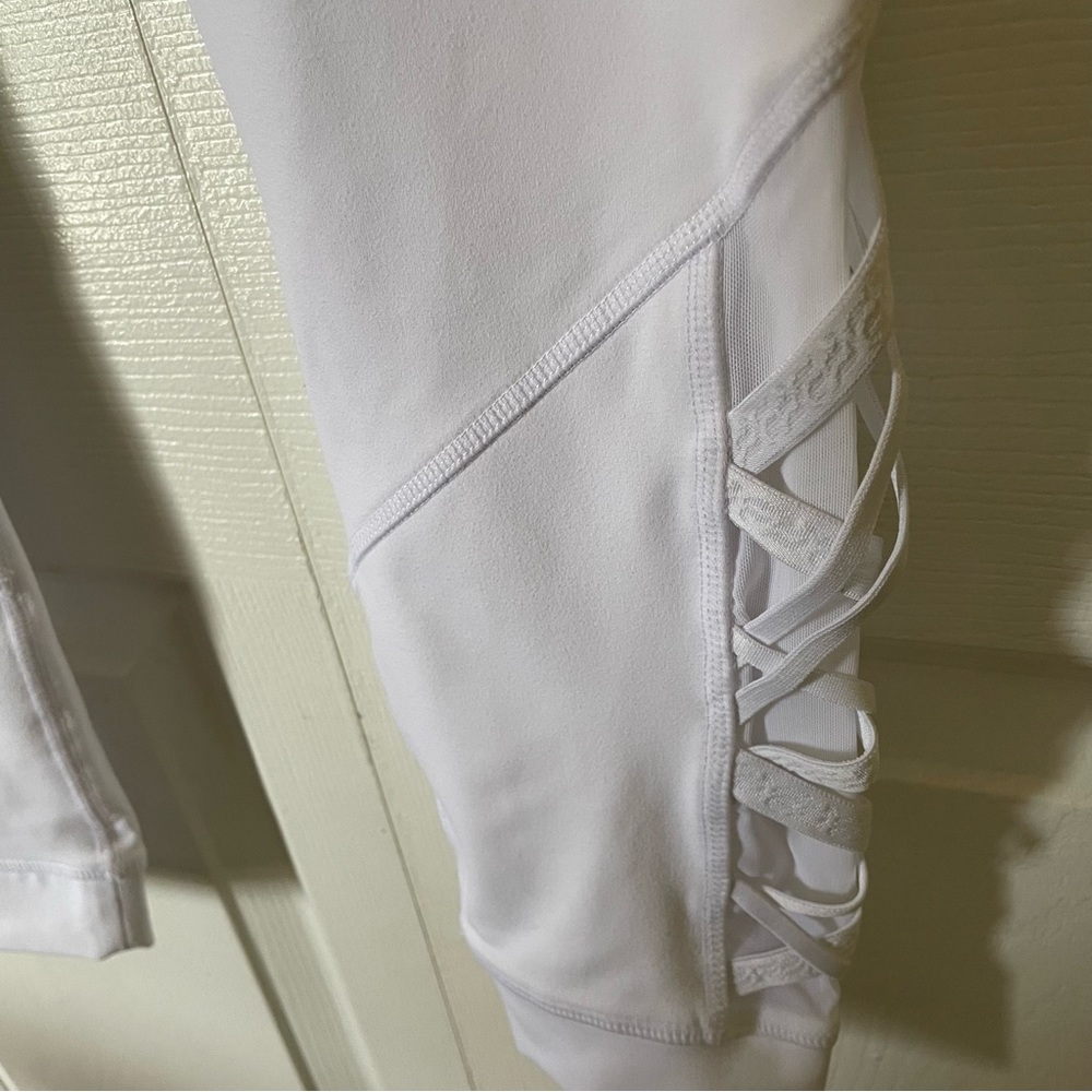 Fabletics Dynamic Lattice Legging - image 5